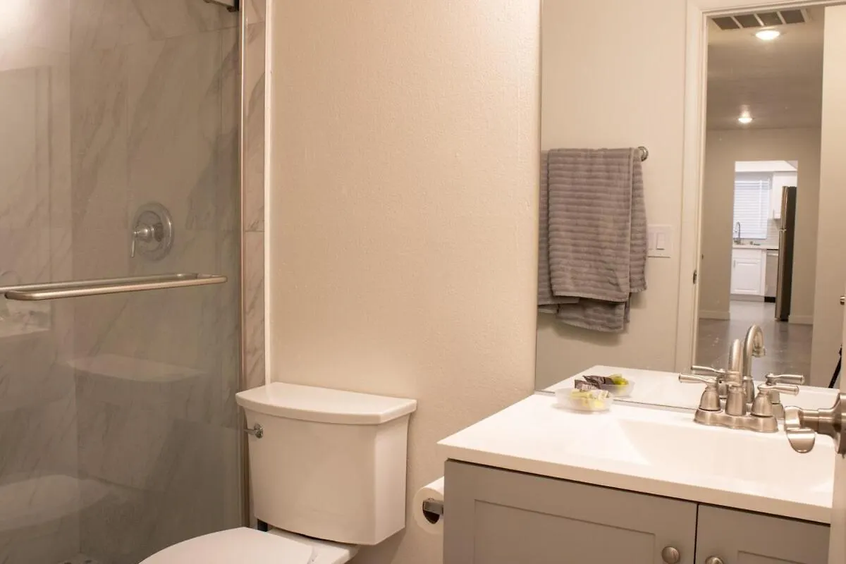 Willa Stunning Remodeled Single-Story Las Vegas Stany Zjednoczone Ameryki